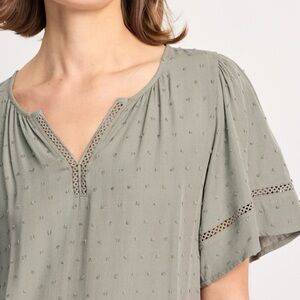 Beacon Raveena Clip Dot Blouse size medium